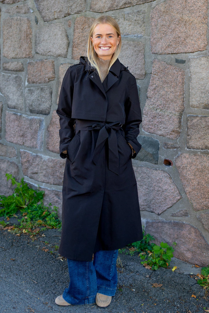 New Aline Tech Trenchcoat Black | Yttertøy | Smuk