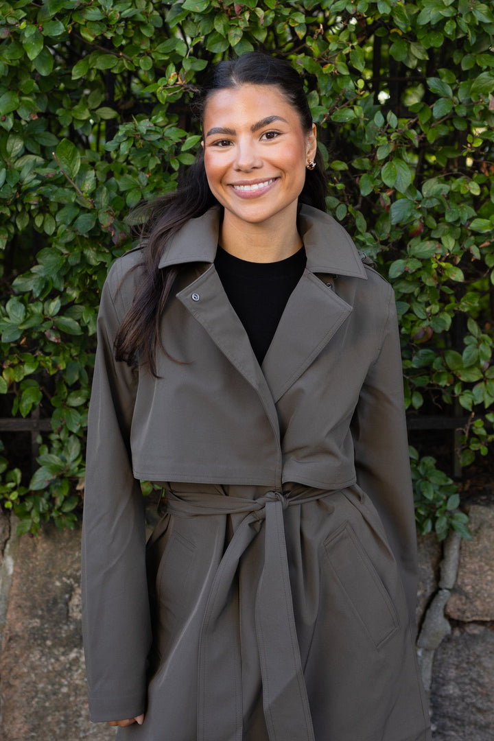 New Aline Tech Trenchcoat Grape Leaf | Yttertøy | Smuk