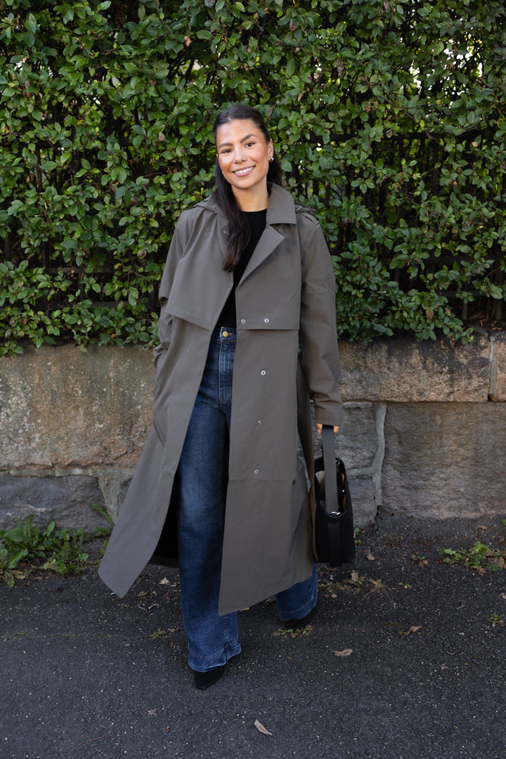 New Aline Tech Trenchcoat Grape Leaf | Yttertøy | Smuk