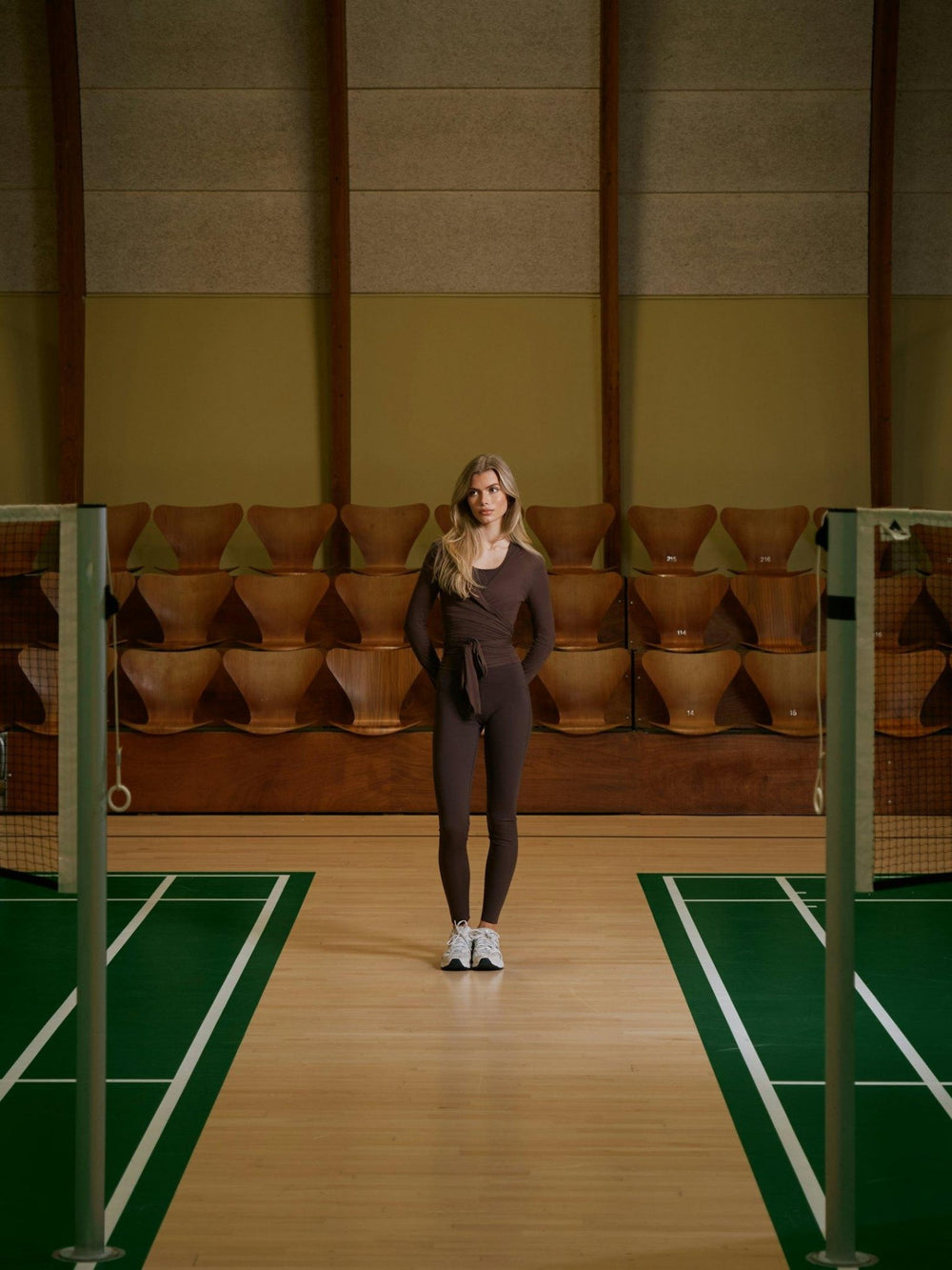 Nia Jersey Wrap Blouse Chocolate Brown | Skjorter og bluser | Smuk