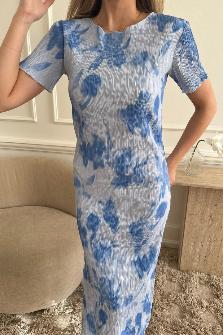 Oda Ss Dress Abstract Blue Flower Print | Kjoler | Smuk - Dameklær på nett