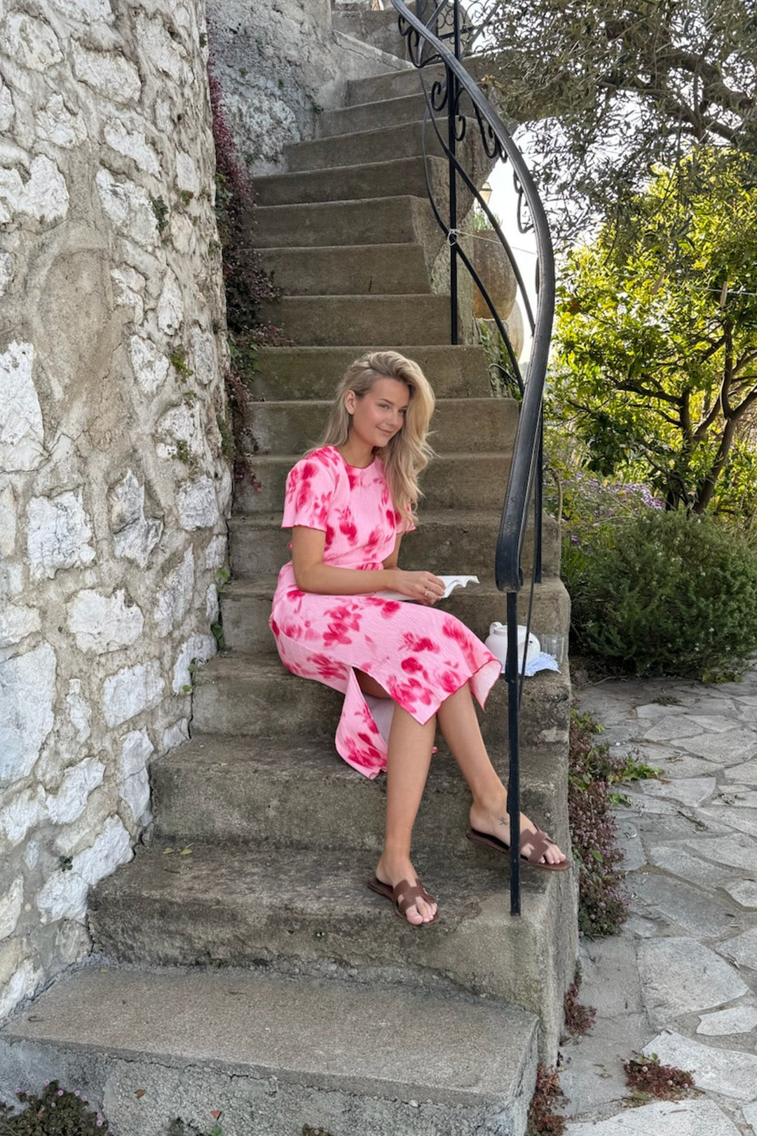 Oda Ss Dress Abstract Pink Flower Print | Kjoler | Smuk - Dameklær på nett