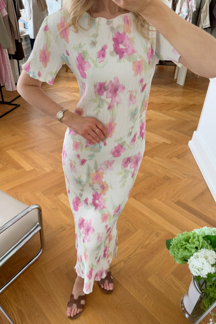 Oda Ss Dress Pink Flower Blush Print | Kjoler | Smuk - Dameklær på nett