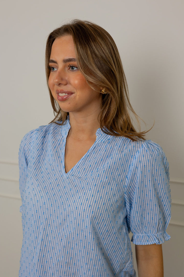 Odesa Dot Stripe Blouse Light Blue | Skjorter og bluser | Smuk - Dameklær på nett