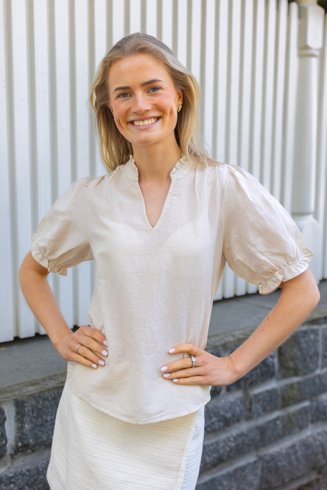 Odesa Linen Blouse Sand | Skjorter og bluser | Smuk