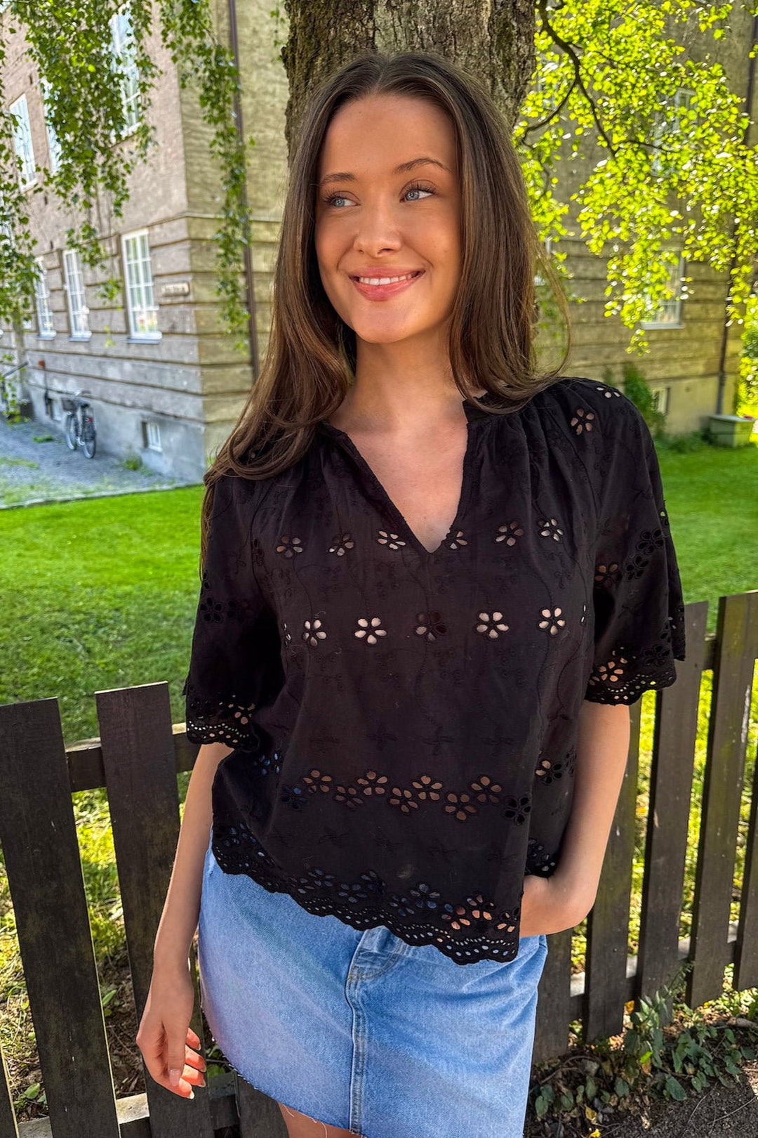 Odet Embroidery Blouse Black | Skjorter og bluser | Smuk - Dameklær på nett