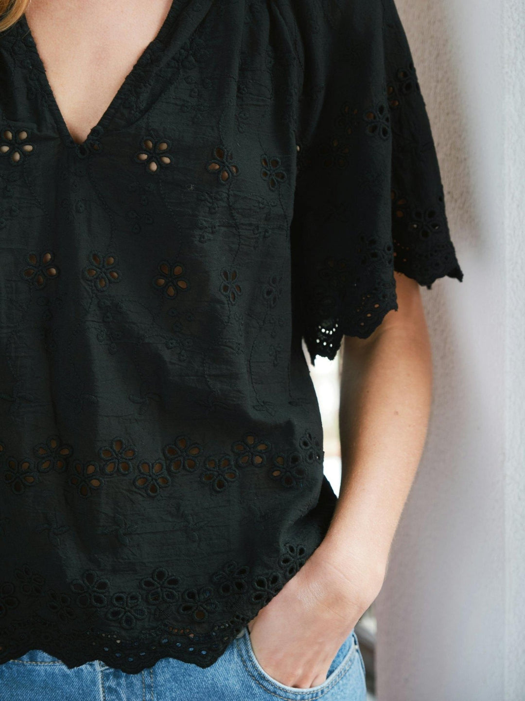 Odet Embroidery Blouse Black | Skjorter og bluser | Smuk - Dameklær på nett