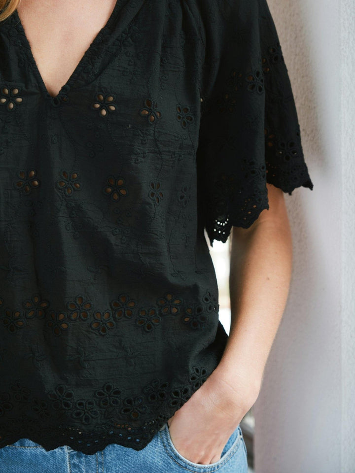 Odet Embroidery Blouse Black | Skjorter og bluser | Smuk - Dameklær på nett