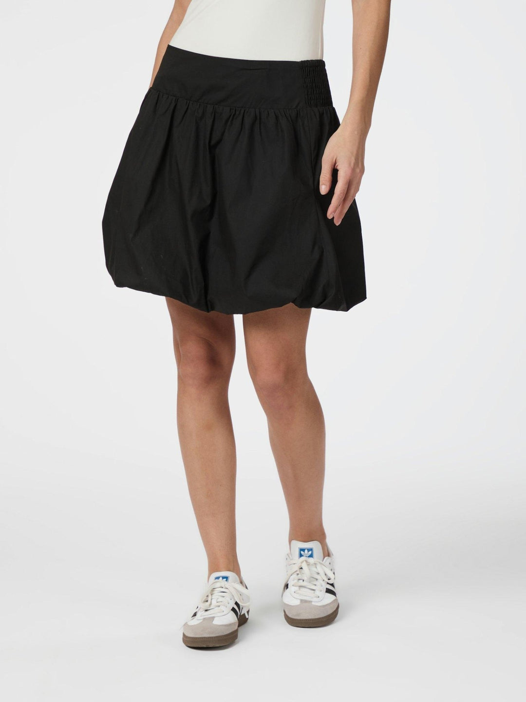 Orbita Balloon Skirt Black | Skjørt | Smuk - Dameklær på nett