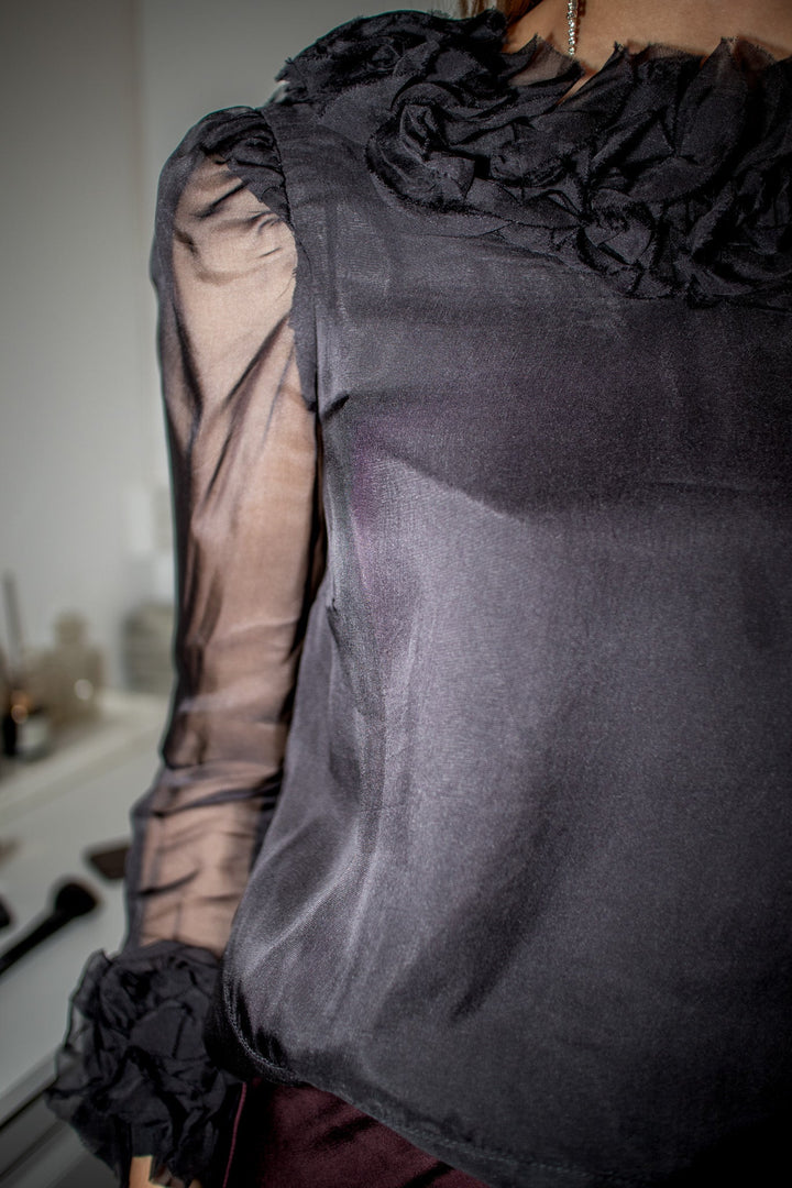 Organza Frilly Top Black | Topper | Smuk - Dameklær på nett