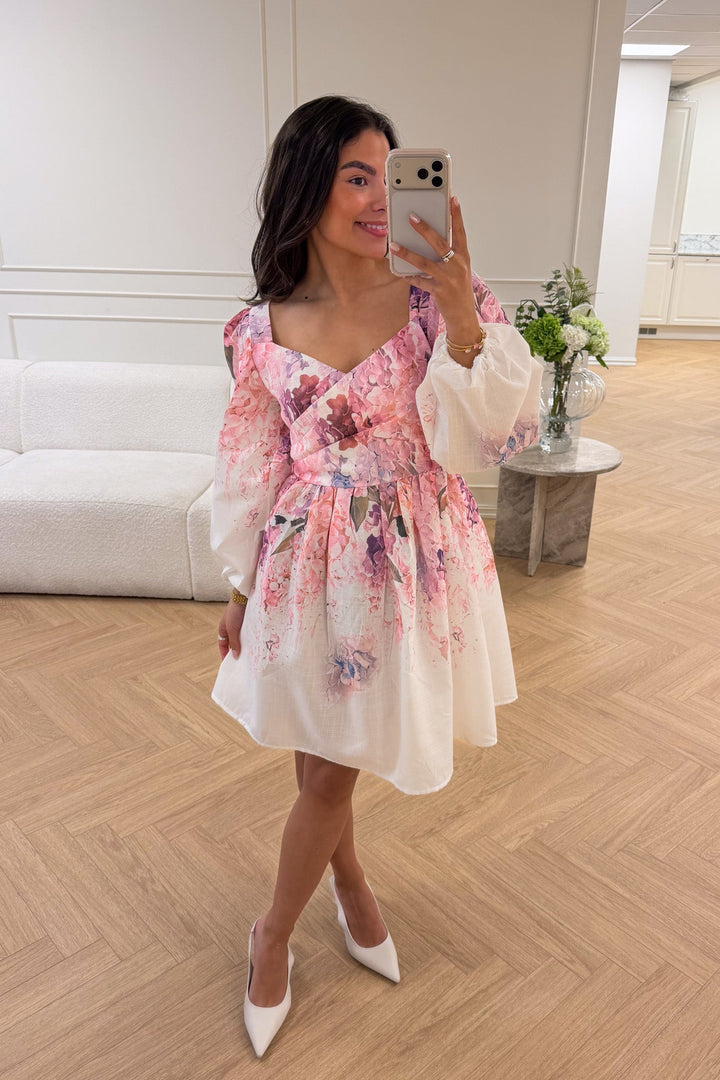 Osley Mini Dress White Purple Flower | Kjoler | Smuk