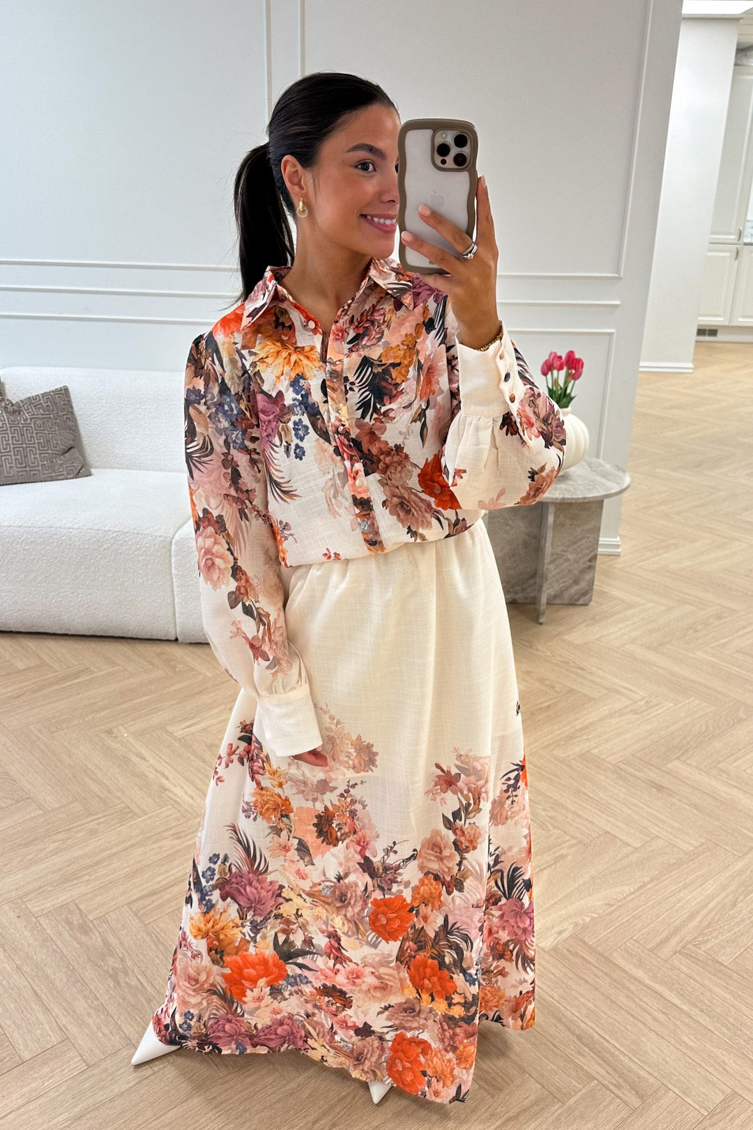 Osley Skirt Beige Flower | Skjorter og bluser | Smuk