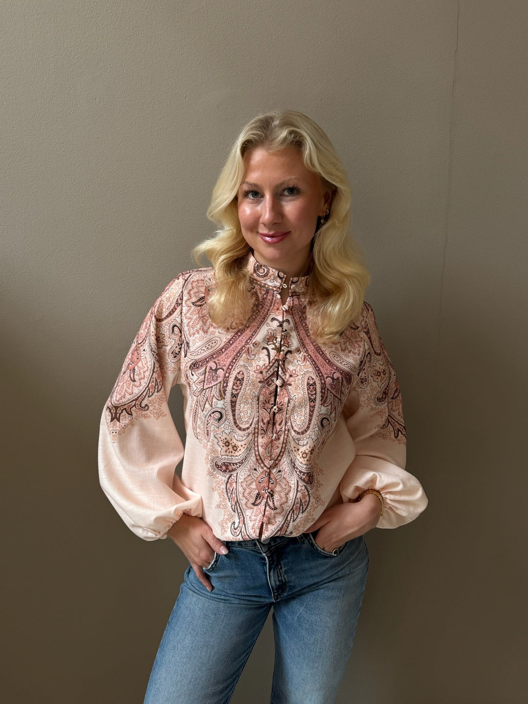 Paisley Blouse Beige | Skjorter og bluser | Smuk - Dameklær på nett