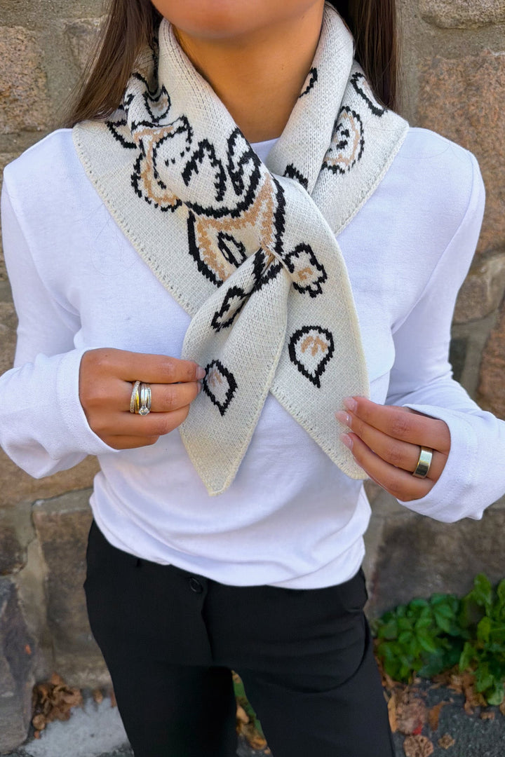 Paisley Small Scarf White | Accessories | Smuk