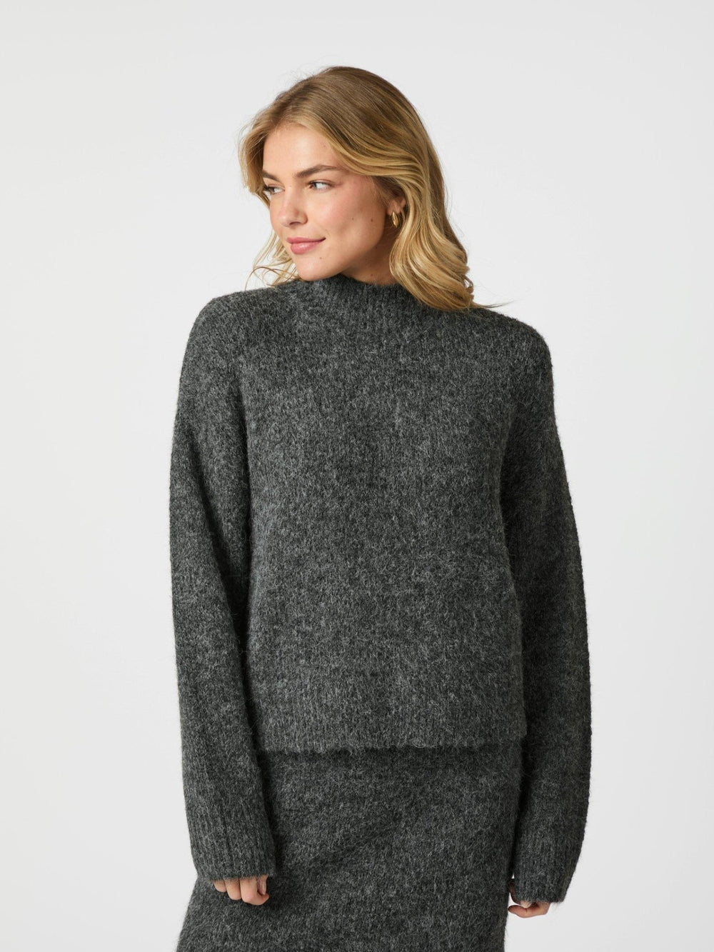 Paulina Fluffy Knit Blouse Antracit | Genser | Smuk - Dameklær på nett