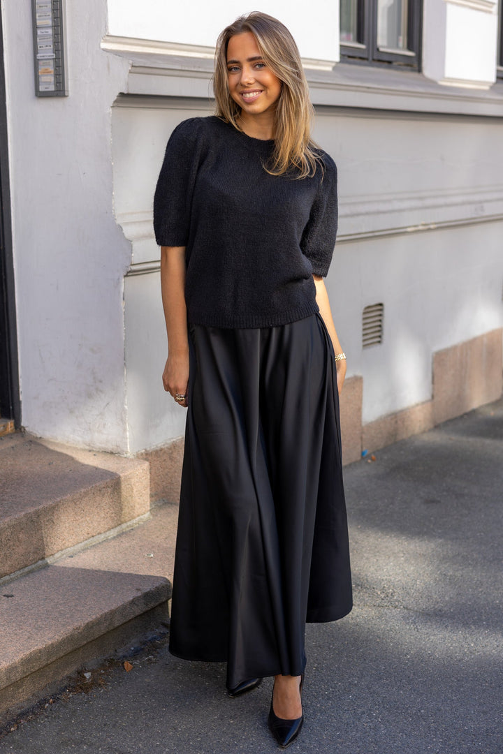 Pella Hw Volume Ankle Skirt Black | Skjørt | Smuk - Dameklær på nett