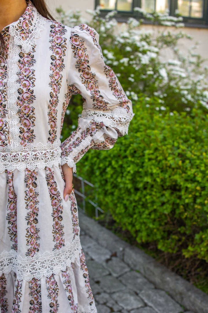 Petrea Ls Dress Star White Insert Print | Kjoler | Smuk