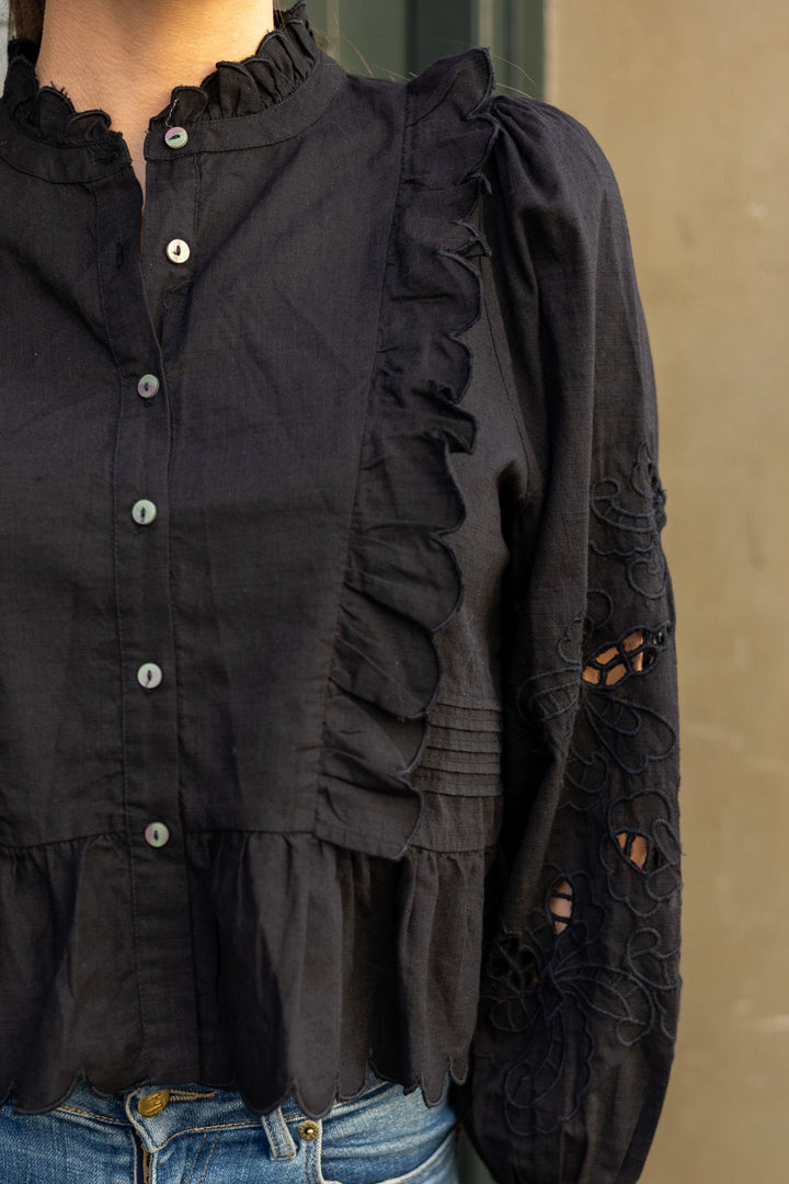 Petrine Embroidery Blouse Black | Skjorter og bluser | Smuk - Dameklær på nett