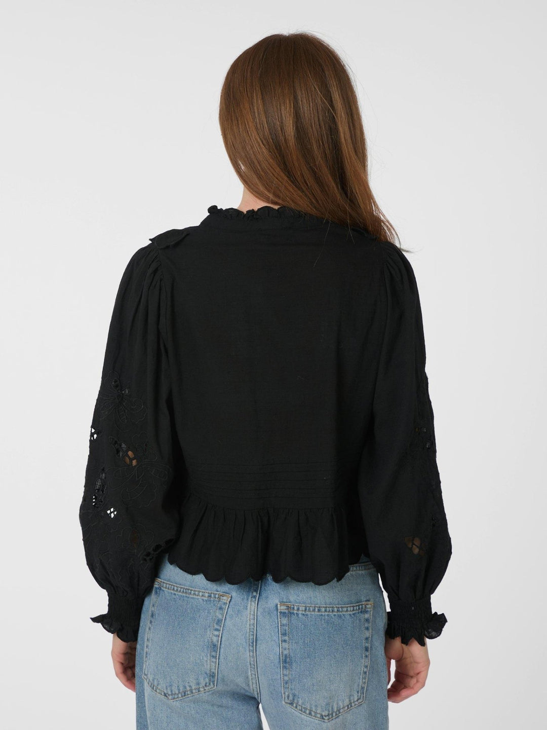 Petrine Embroidery Blouse Black | Skjorter og bluser | Smuk - Dameklær på nett