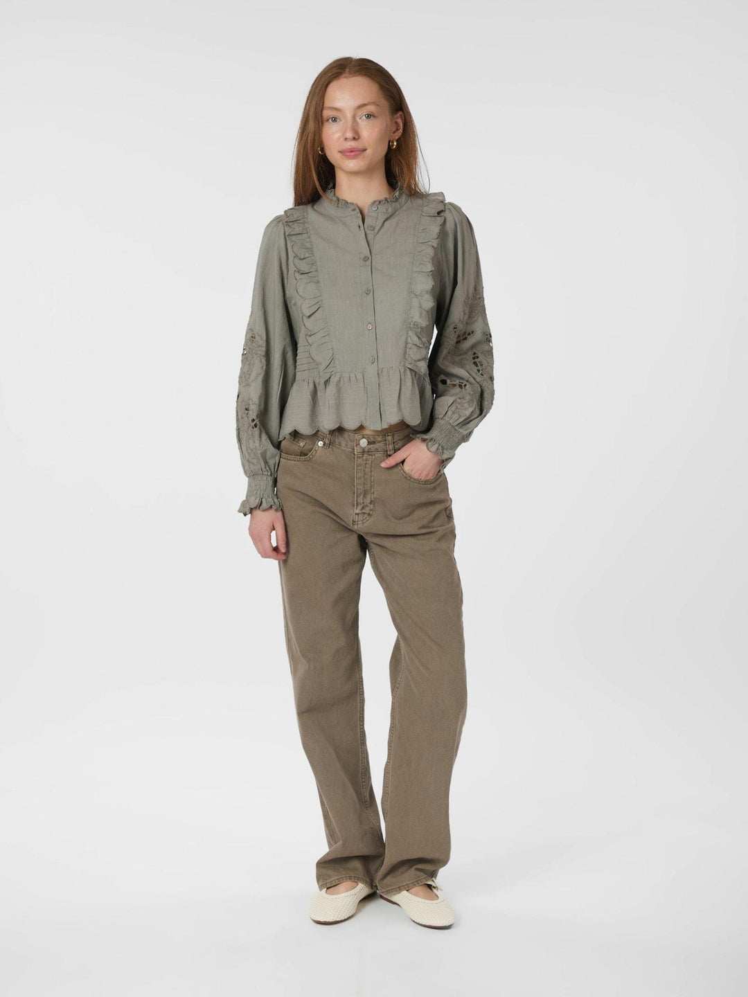 Petrine Embroidery Blouse Smoke Green | Skjorter og bluser | Smuk - Dameklær på nett