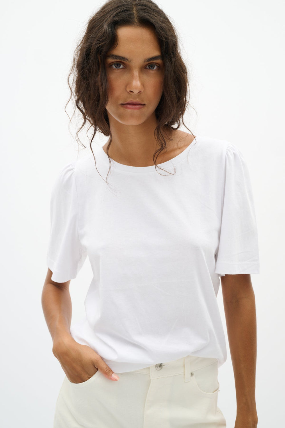 Pfiaiw Gathering Tshirt Pure White | Topper | Smuk