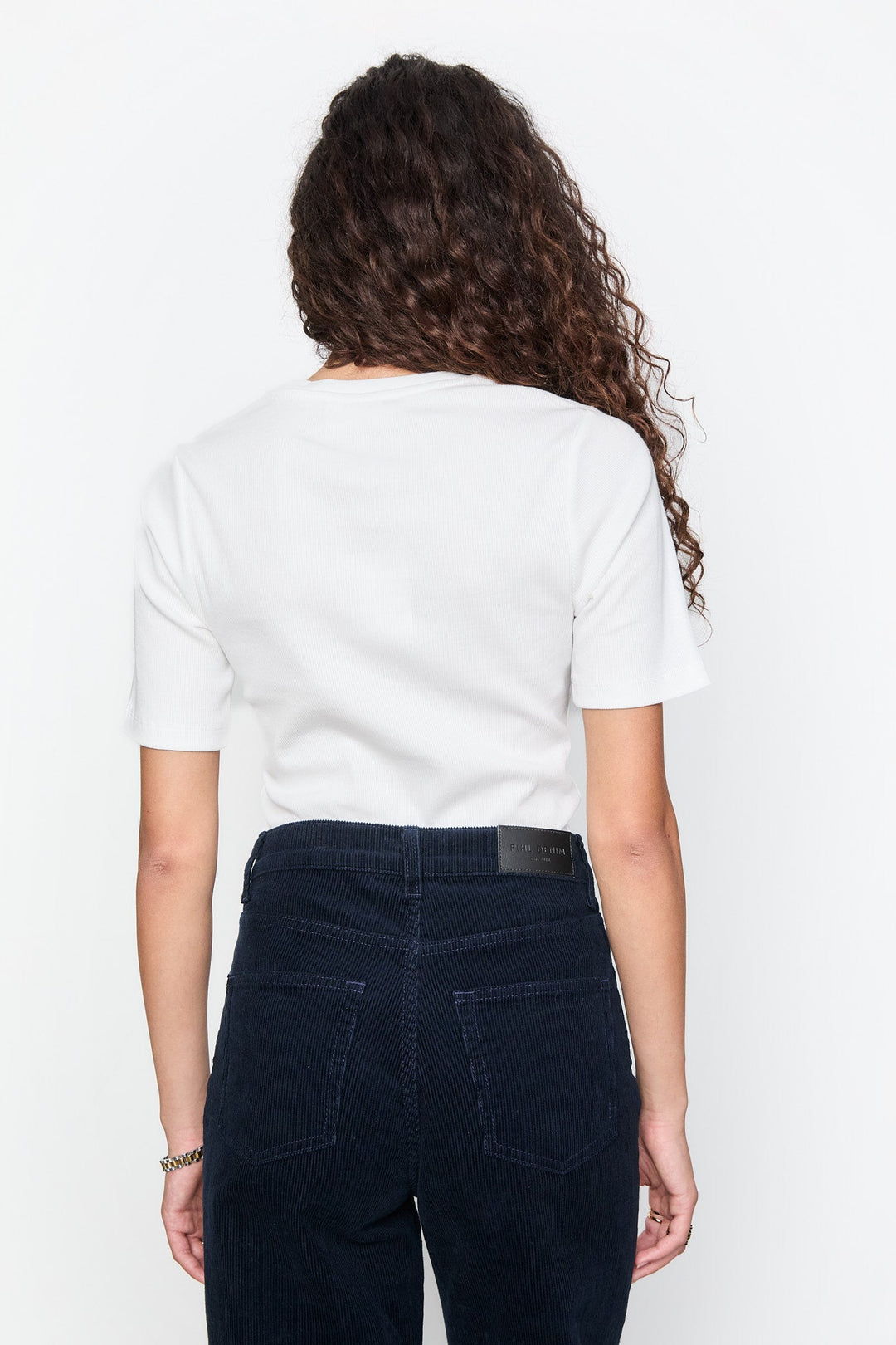 Pippa Rib Tee Off - White | Topper | Smuk - Dameklær på nett