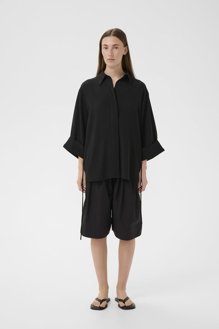 Qaileyiw Shirt Jacket Black | Skjorter og bluser | Smuk
