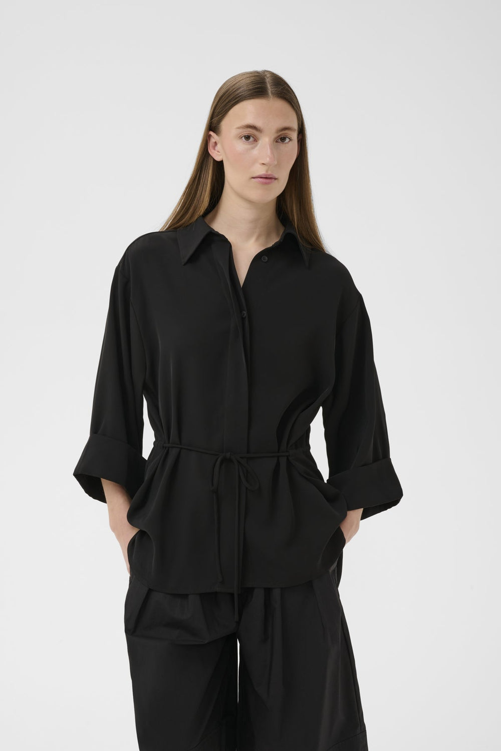 Qaileyiw Shirt Jacket Black | Skjorter og bluser | Smuk