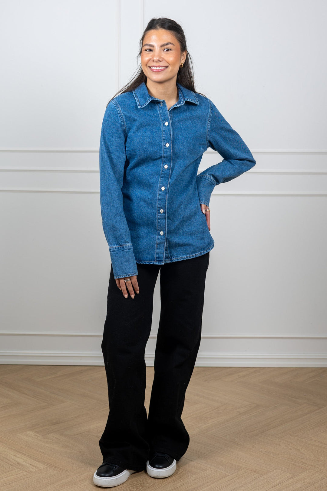 Regular Agathe Denim Shirt Medium Blue Denim | Skjorter og bluser | Smuk