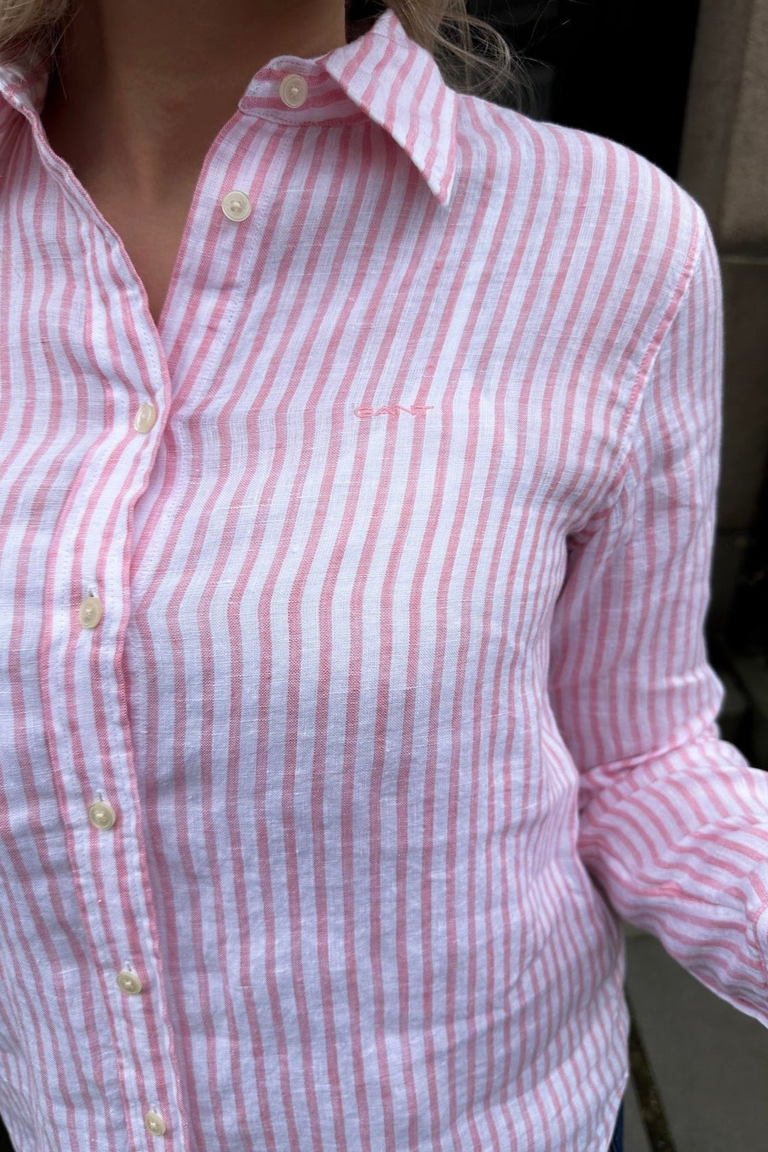 Regular Fit Striped Linen Shirt Geranium Pink | Skjorter og bluser | Smuk - Dameklær på nett