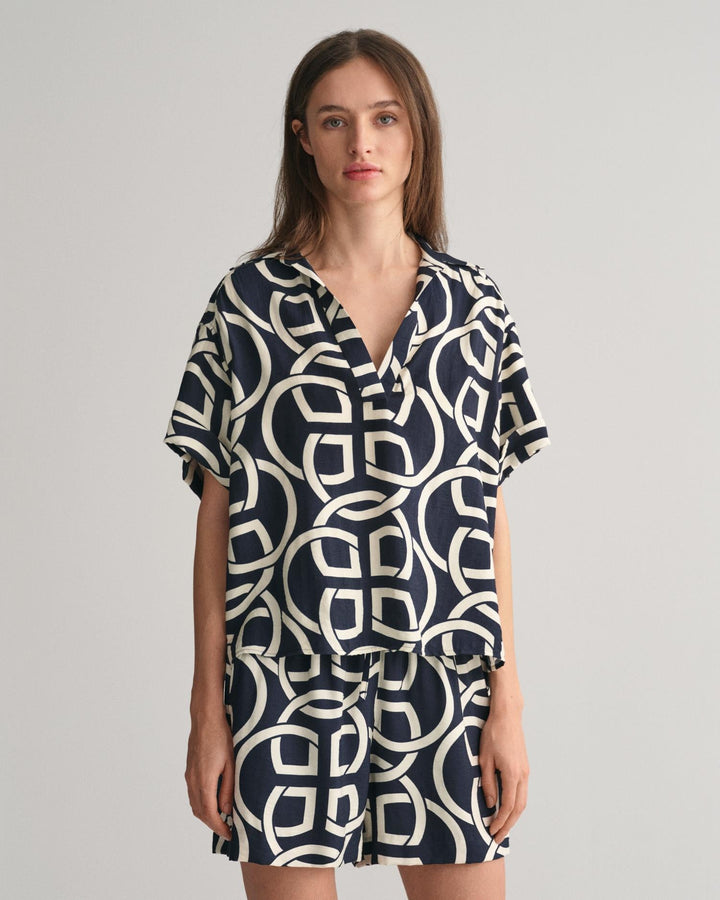 Relaxed Fit Monogram Print Popover Short Sleeve Shirt Evening Blue | Skjorter og bluser | Smuk - Dameklær på nett