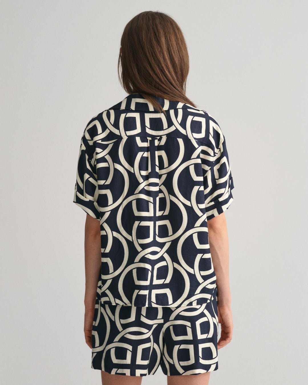 Relaxed Fit Monogram Print Popover Short Sleeve Shirt Evening Blue | Skjorter og bluser | Smuk - Dameklær på nett