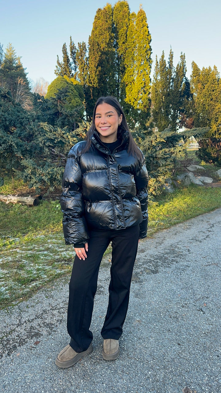 Rhea Shiny Puffer Jacket Black | Yttertøy | Smuk