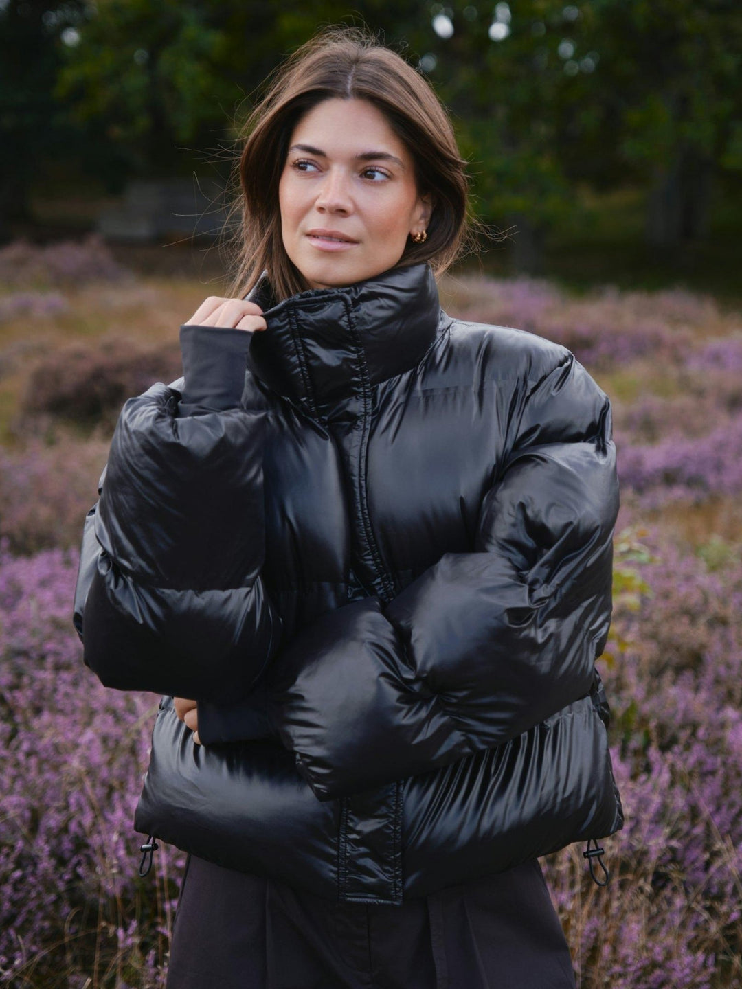 Rhea Shiny Puffer Jacket Black | Yttertøy | Smuk - Dameklær på nett