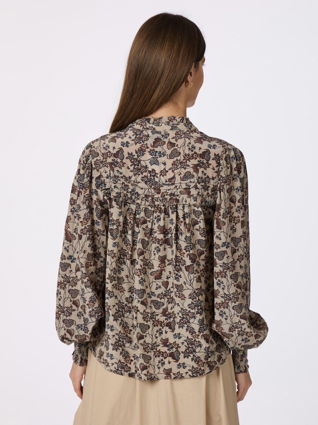 Rhia Drapy Ivy Blouse Taupe