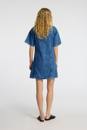 Rie 2/4 Short Dress Medium Blue Denim | Kjoler | Smuk - Dameklær på nett