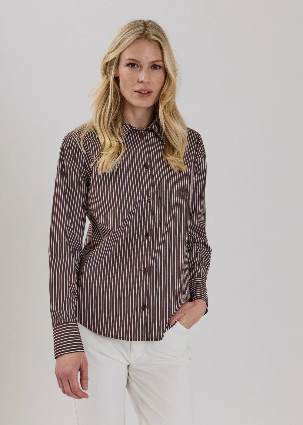Rinnah Shirt Chocolate | Skjorter og bluser | Smuk