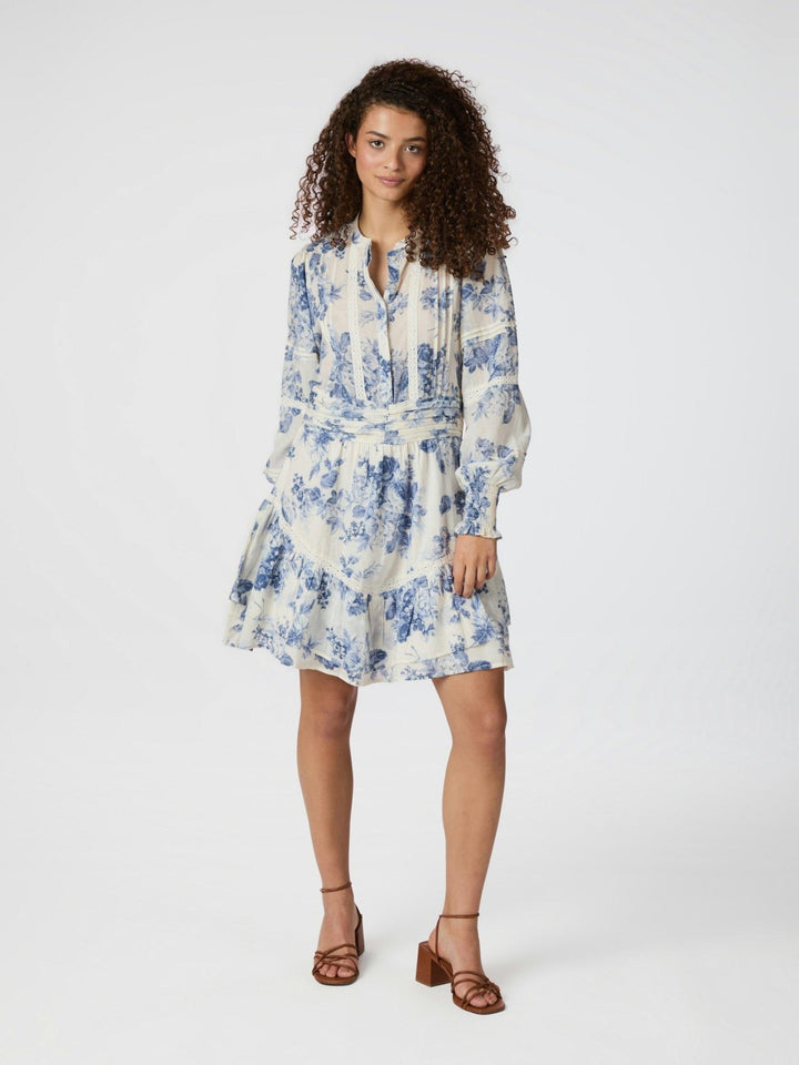 Roberta Flower Flow Dress Light Blue | Kjoler | Smuk - Dameklær på nett