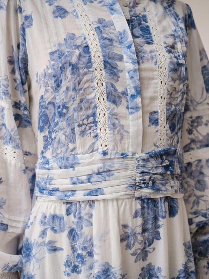 Roberta Flower Flow Dress Light Blue | Kjoler | Smuk - Dameklær på nett