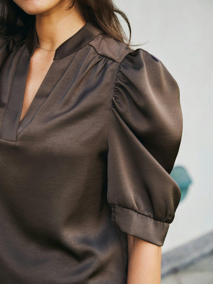 Roella Heavy Sateen Blouse Dark Brown | Skjorter og bluser | Smuk - Dameklær på nett
