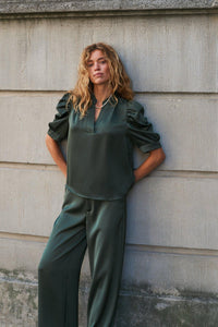 Roella Heavy Sateen Blouse Deep Green