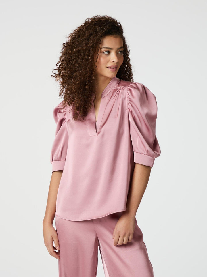 Roella Heavy Sateen Blouse Evening Rose | Skjorter og bluser | Smuk - Dameklær på nett