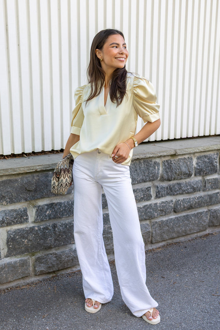 Roella Heavy Sateen Blouse Light Yellow | Skjorter og bluser | Smuk