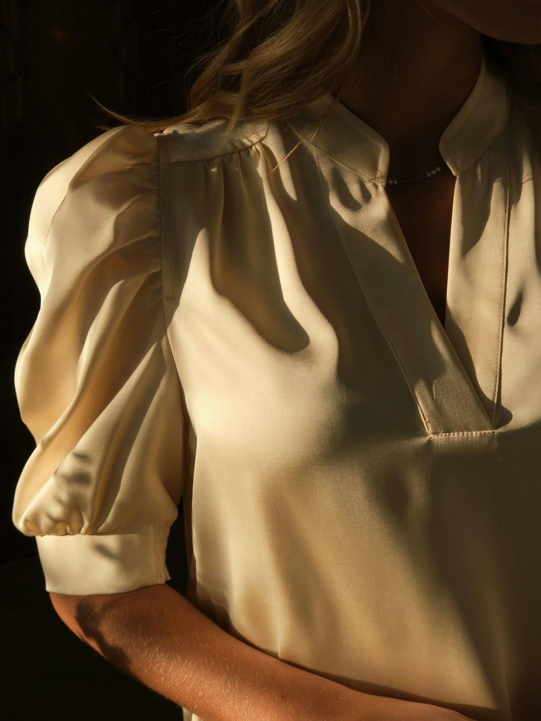 Roella Heavy Sateen Blouse Light Yellow | Skjorter og bluser | Smuk