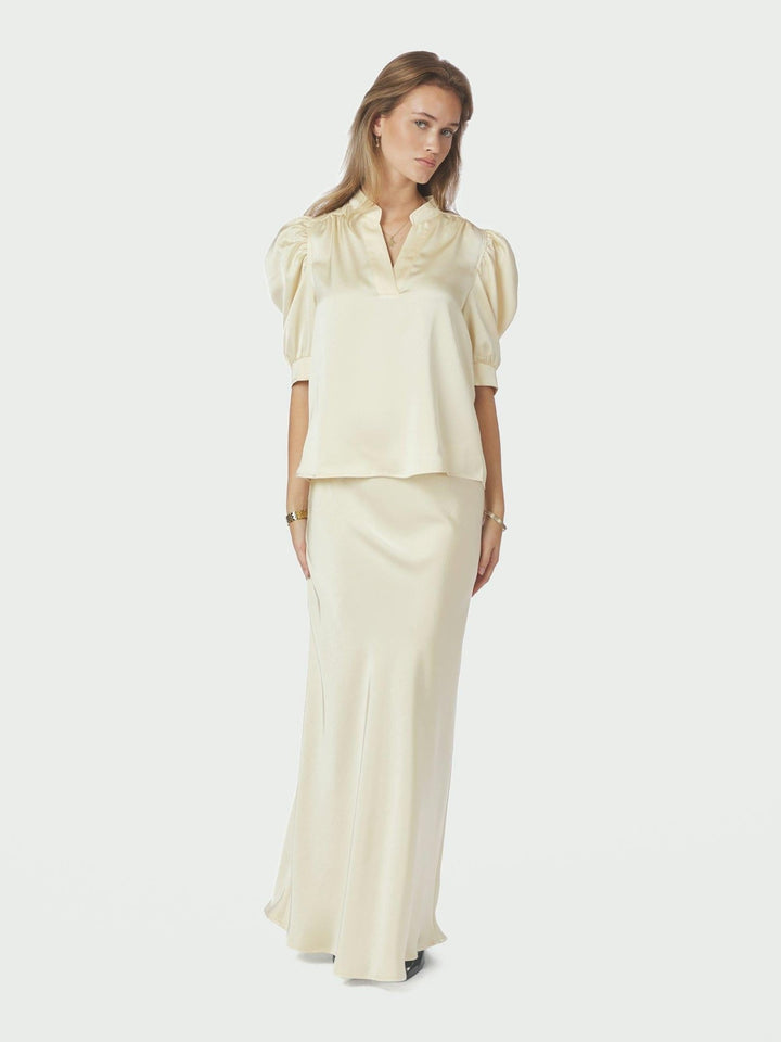 Roella Heavy Sateen Blouse Light Yellow | Skjorter og bluser | Smuk