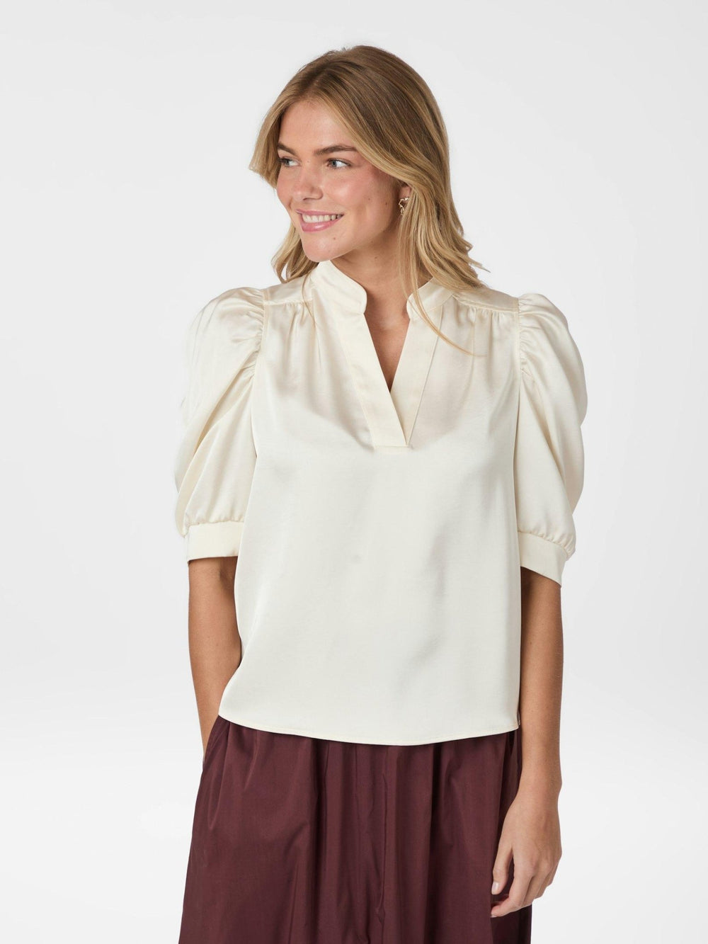Roella Heavy Sateen Blouse Pearl | Skjorter og bluser | Smuk - Dameklær på nett