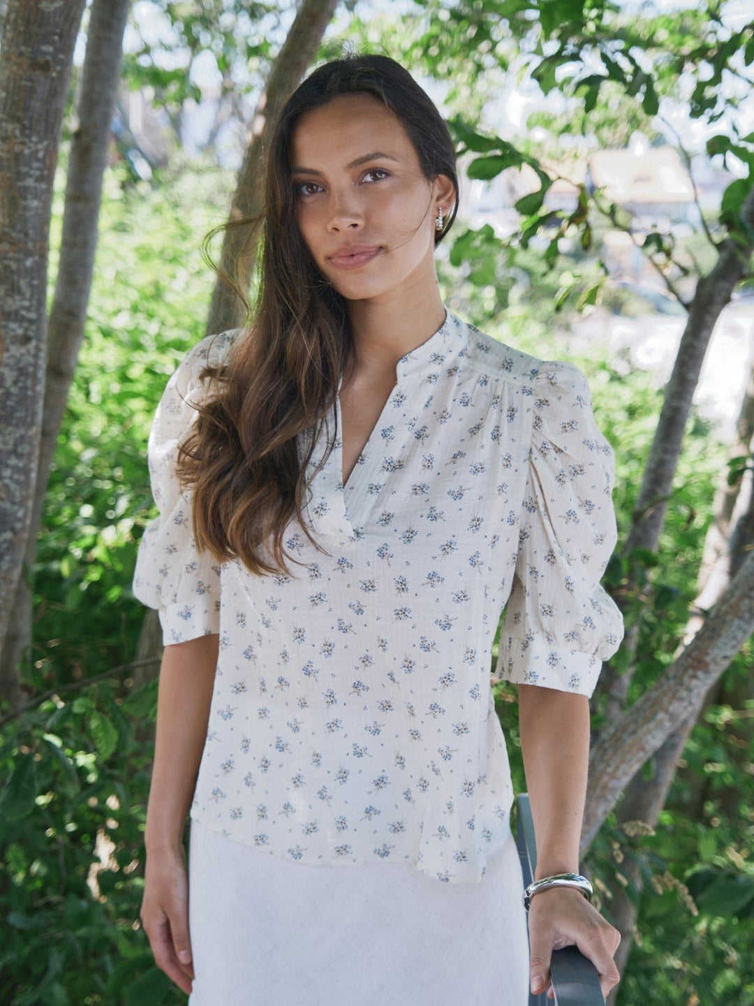 Roella Soft Fleur Blouse Creme | Skjorter og bluser | Smuk - Dameklær på nett