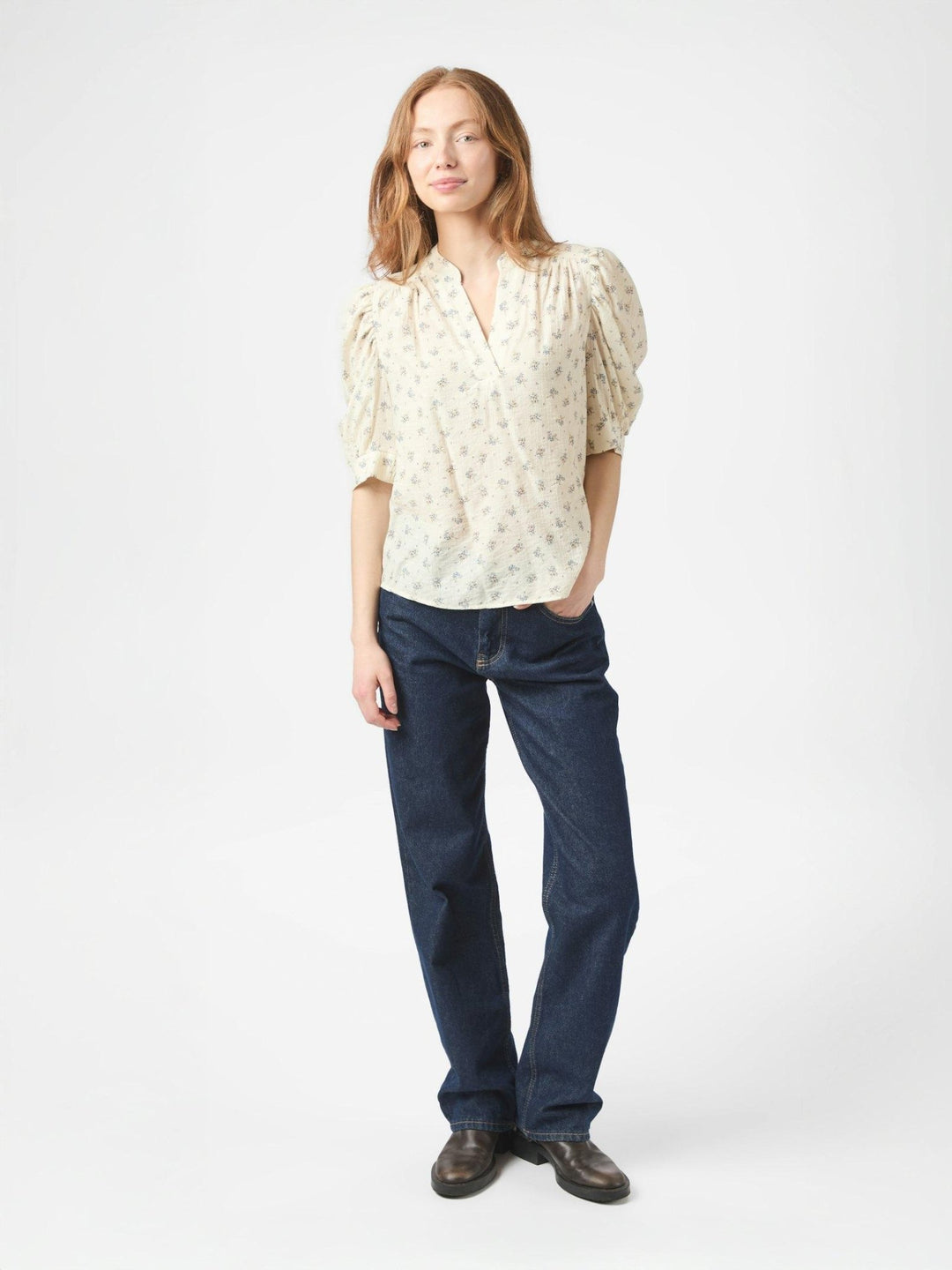Roella Soft Fleur Blouse Creme | Skjorter og bluser | Smuk - Dameklær på nett