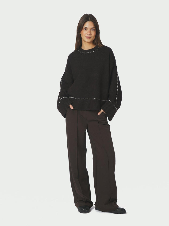 Roeme Knit Stitch Blouse Dark Brown | Genser | Smuk