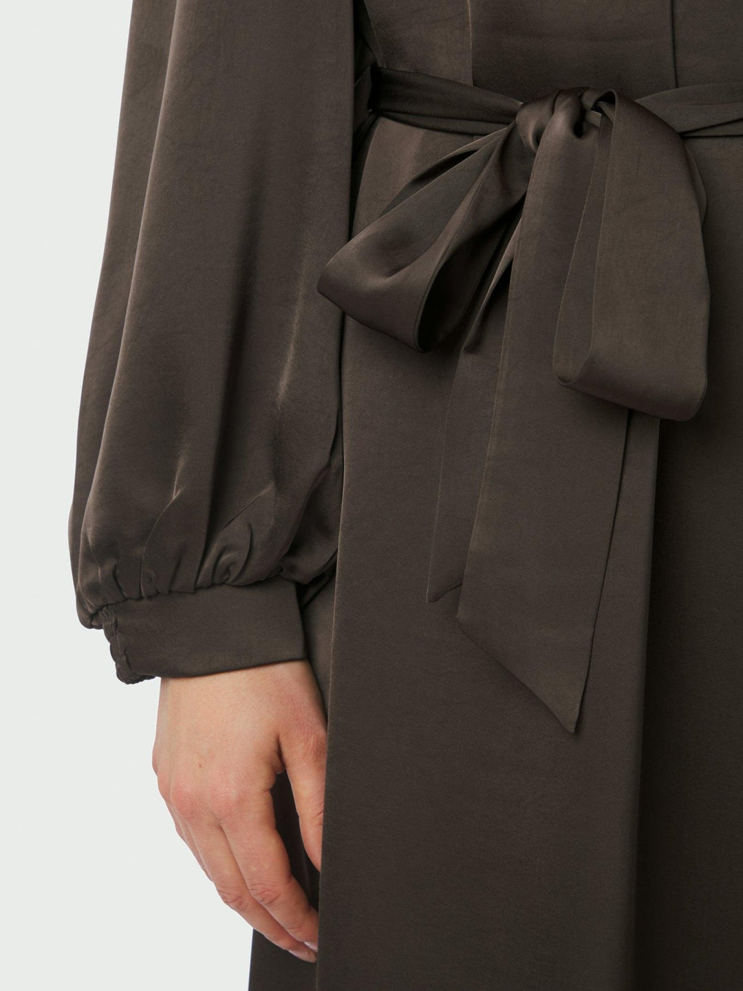 Rolana Heavy Sateen Dress Dark Brown | Kjoler | Smuk